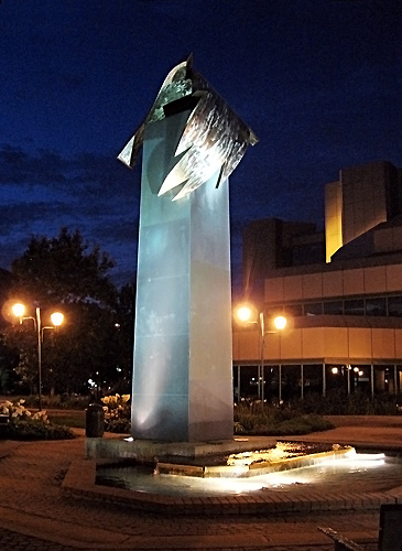 Monument pour une feuille